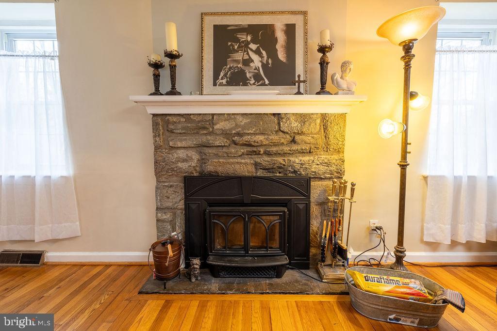 121 Riverview Ave