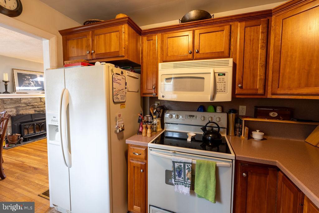 121 Riverview Ave
