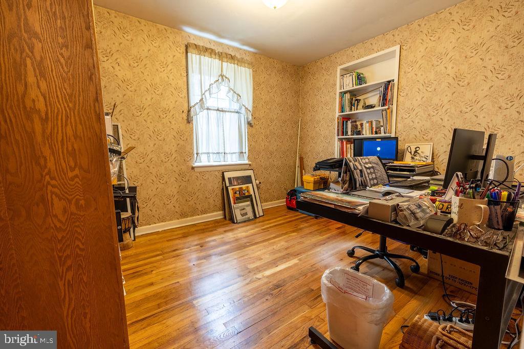 121 Riverview Ave