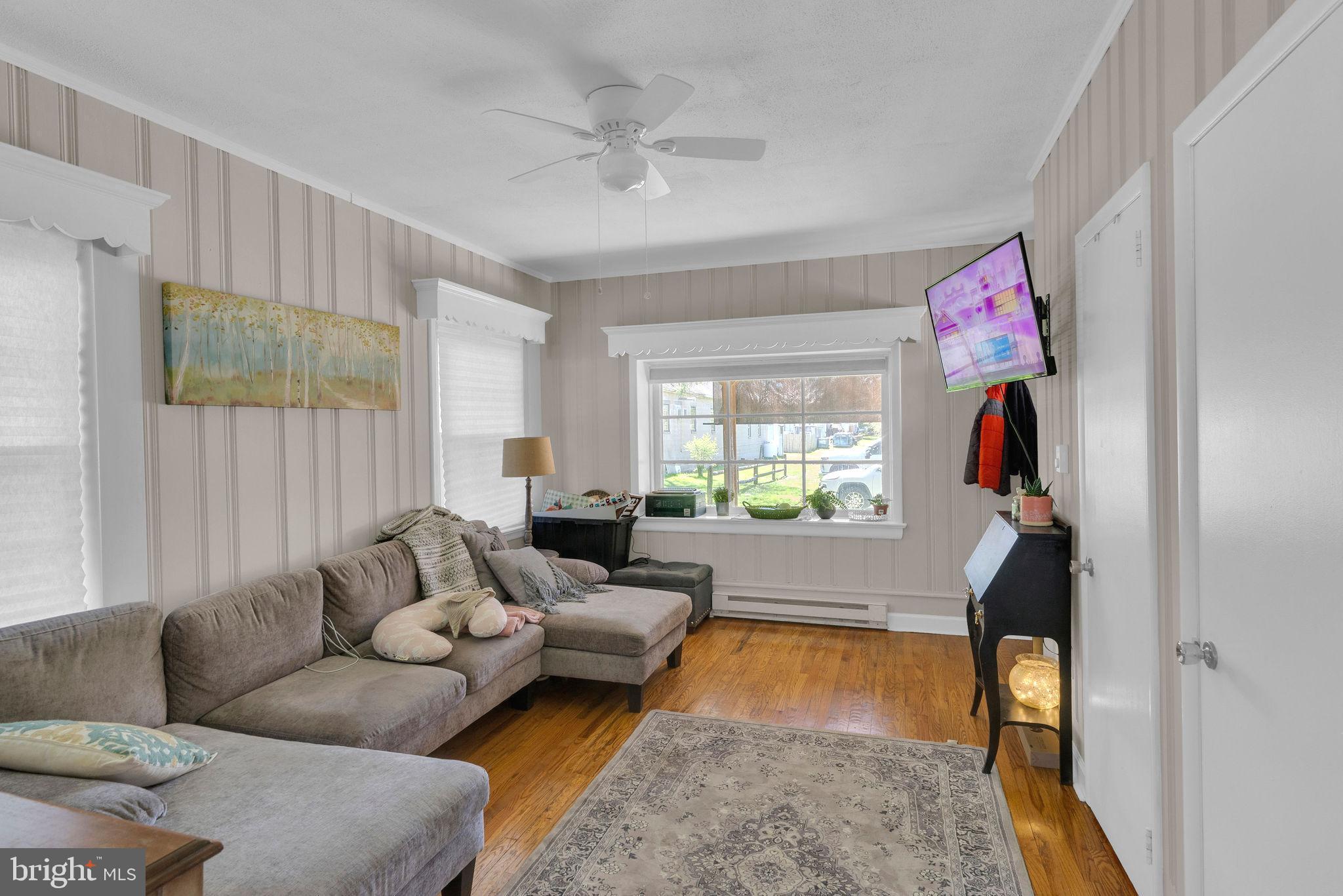 128 N Main St