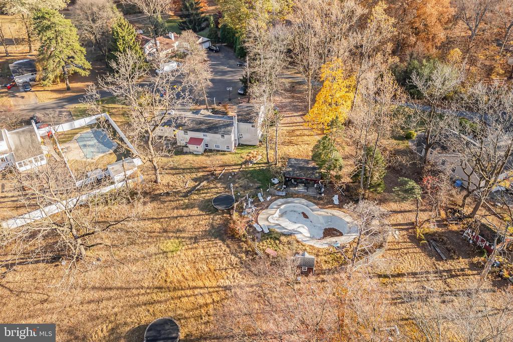 1230 Benn Ln