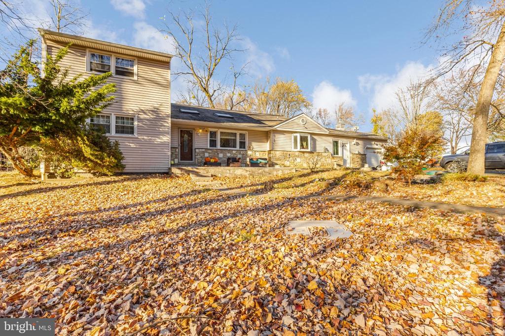 1230 Benn Ln