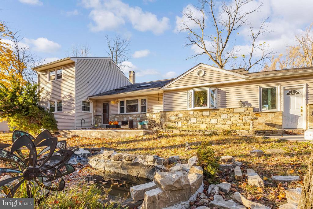 1230 Benn Ln