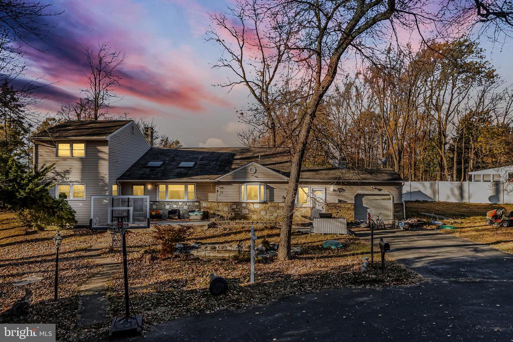1230 Benn Ln