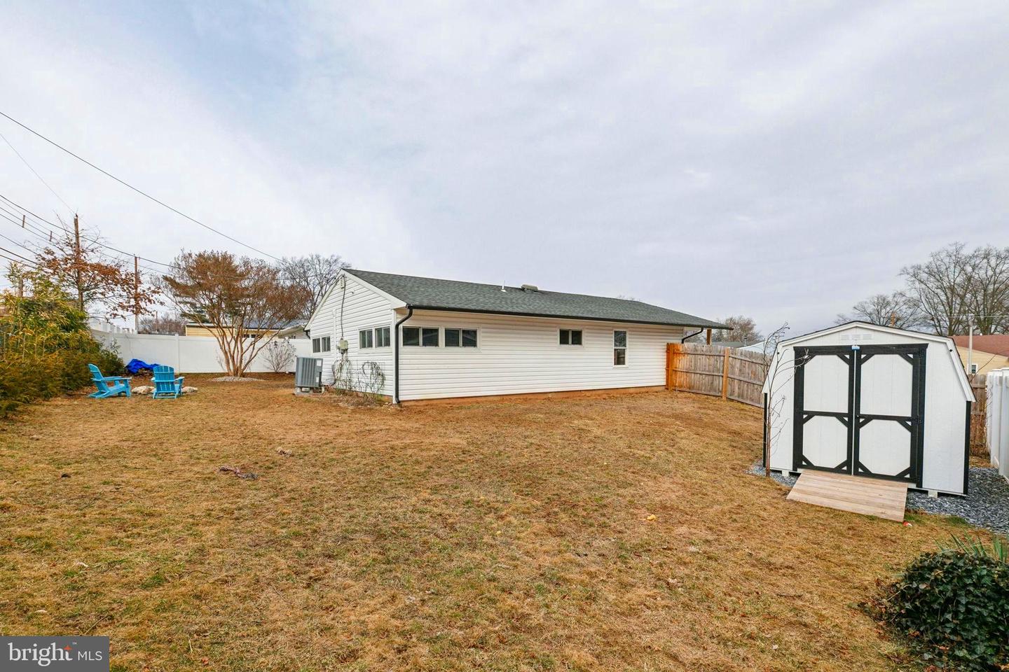 11 Tall Pine Ln