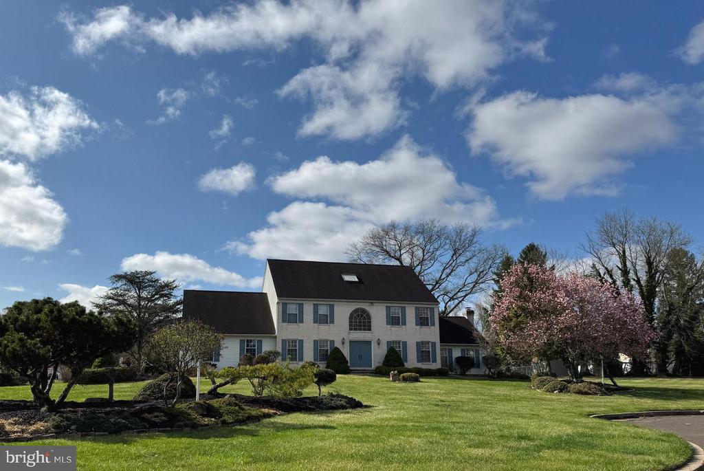 104 Hidden Cove Dr