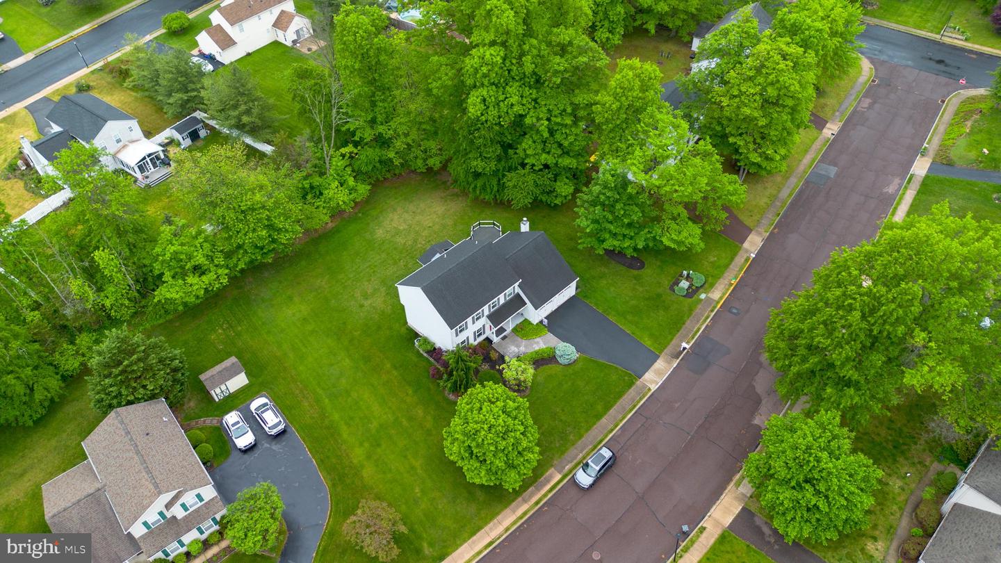 16 Red Oak Dr