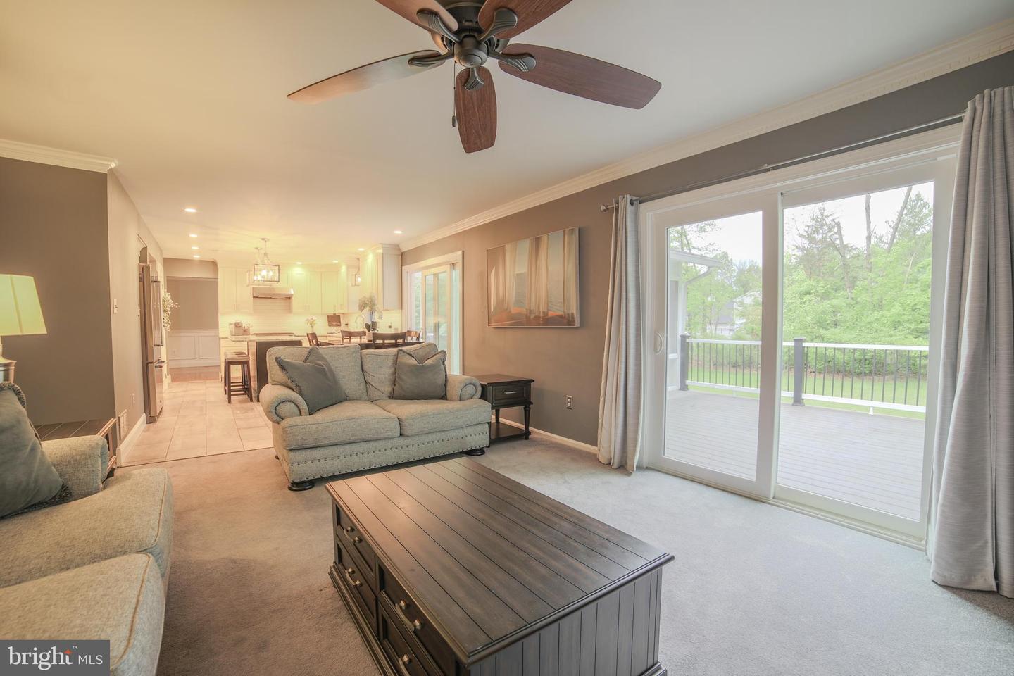 16 Red Oak Dr