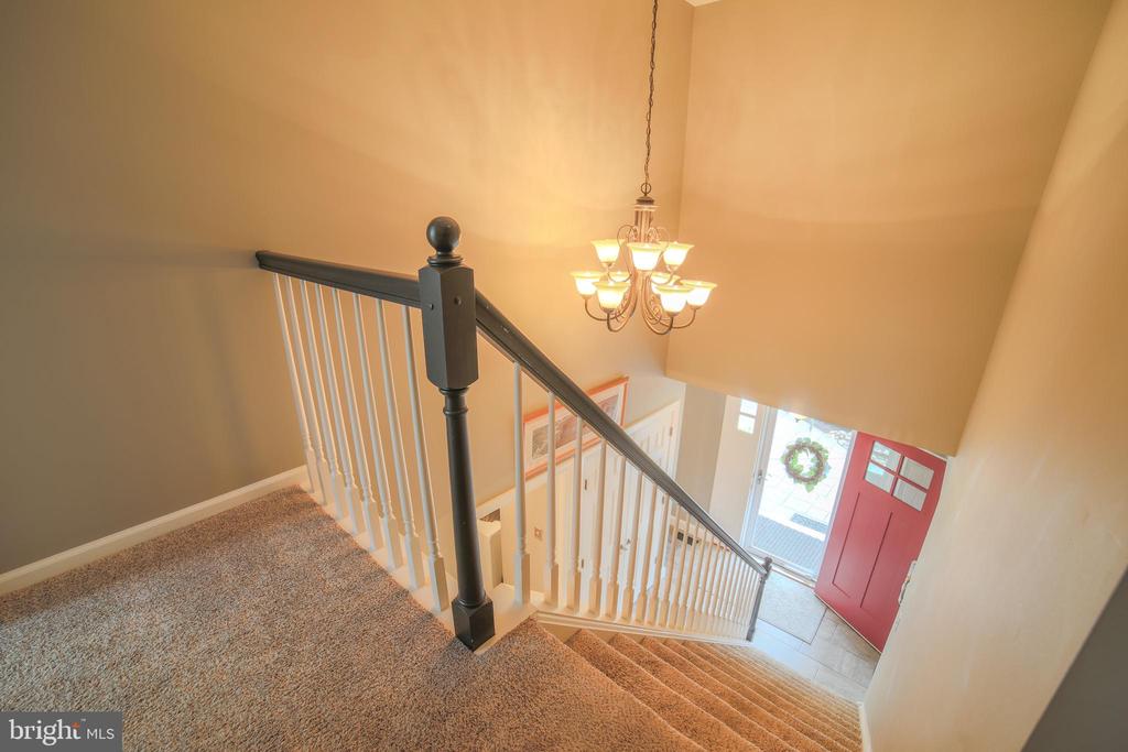 16 Red Oak Dr