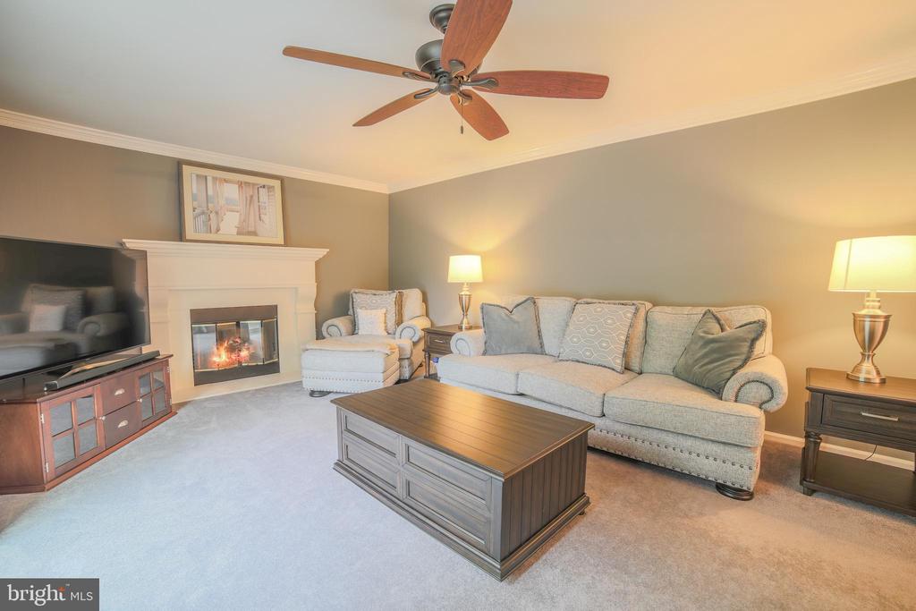 16 Red Oak Dr