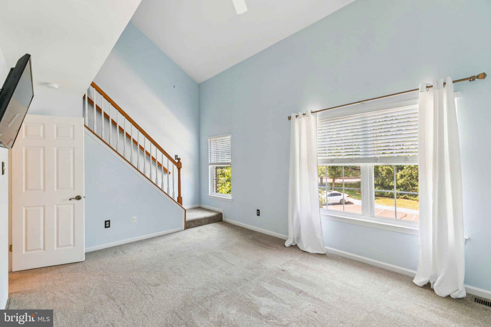 5531 Rinker Cir