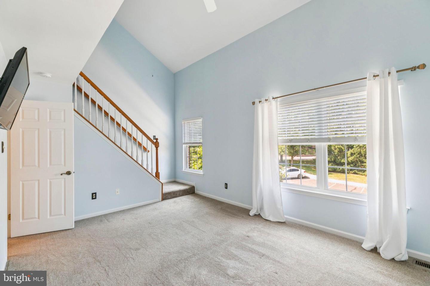 5531 Rinker Cir