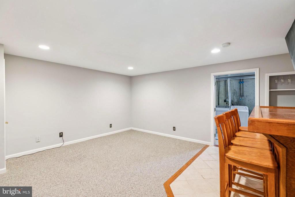 5531 Rinker Cir