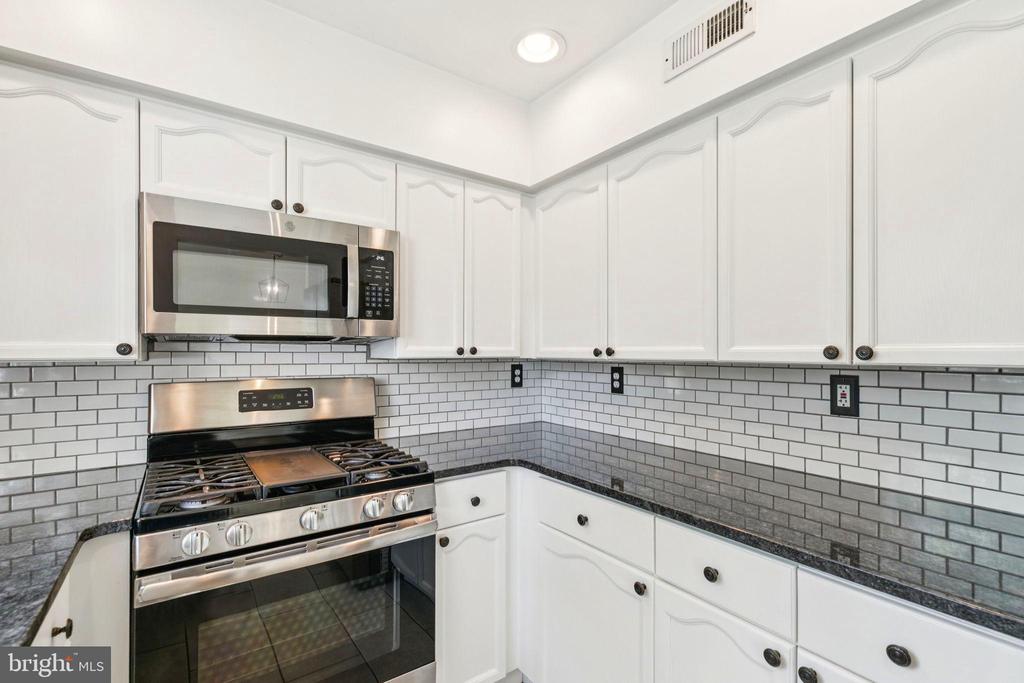 5531 Rinker Cir