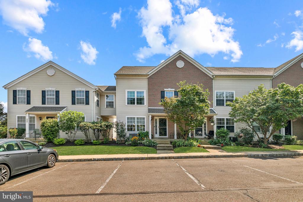 5531 Rinker Cir