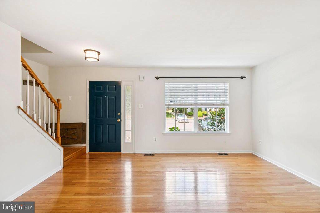 5531 Rinker Cir