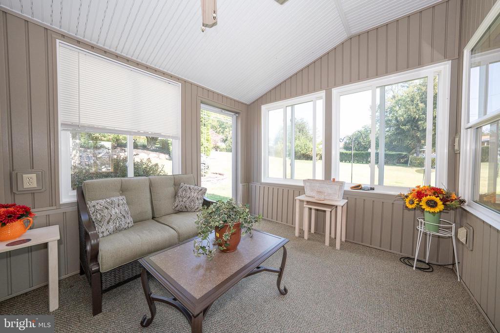 721 BUTTERCUP DRIVE
