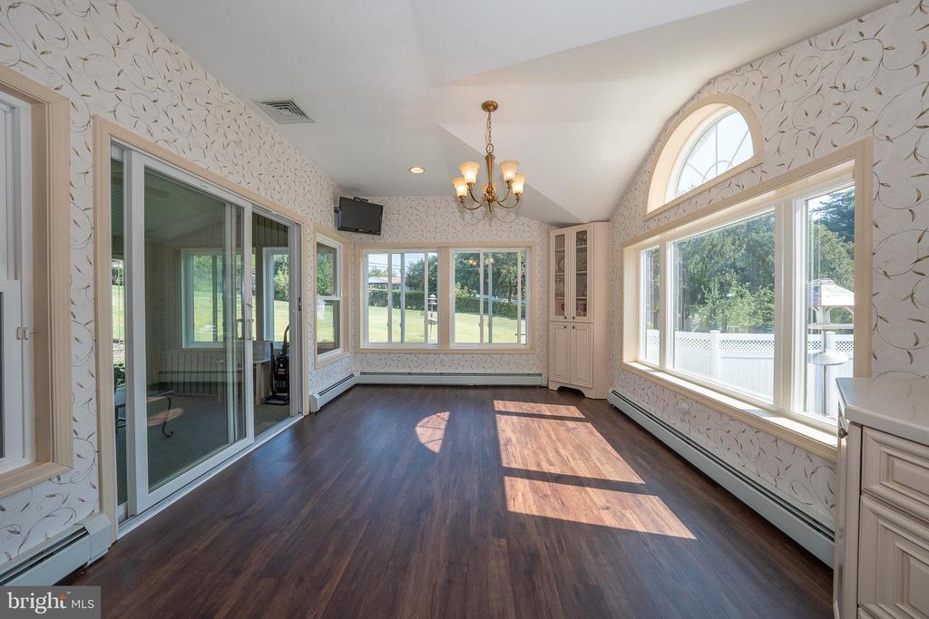 721 BUTTERCUP DRIVE