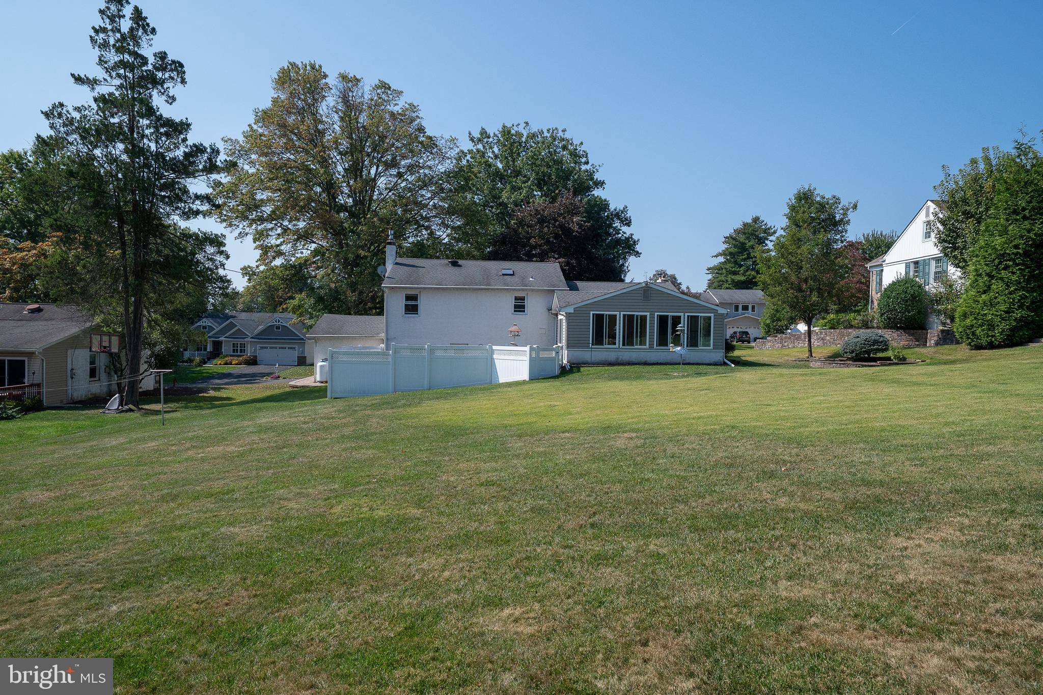 721 BUTTERCUP DRIVE