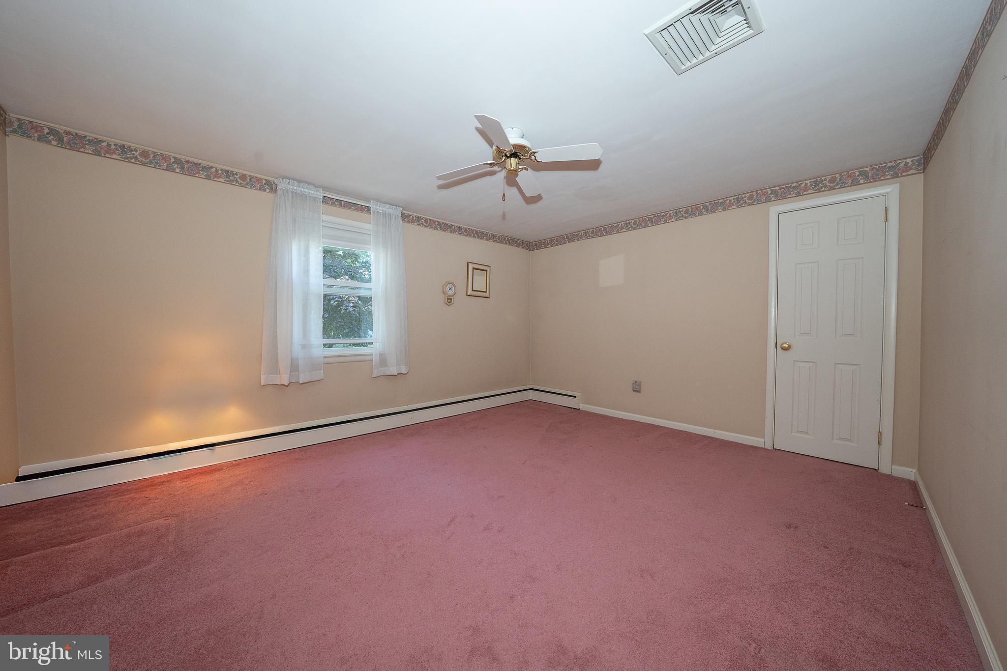 721 BUTTERCUP DRIVE
