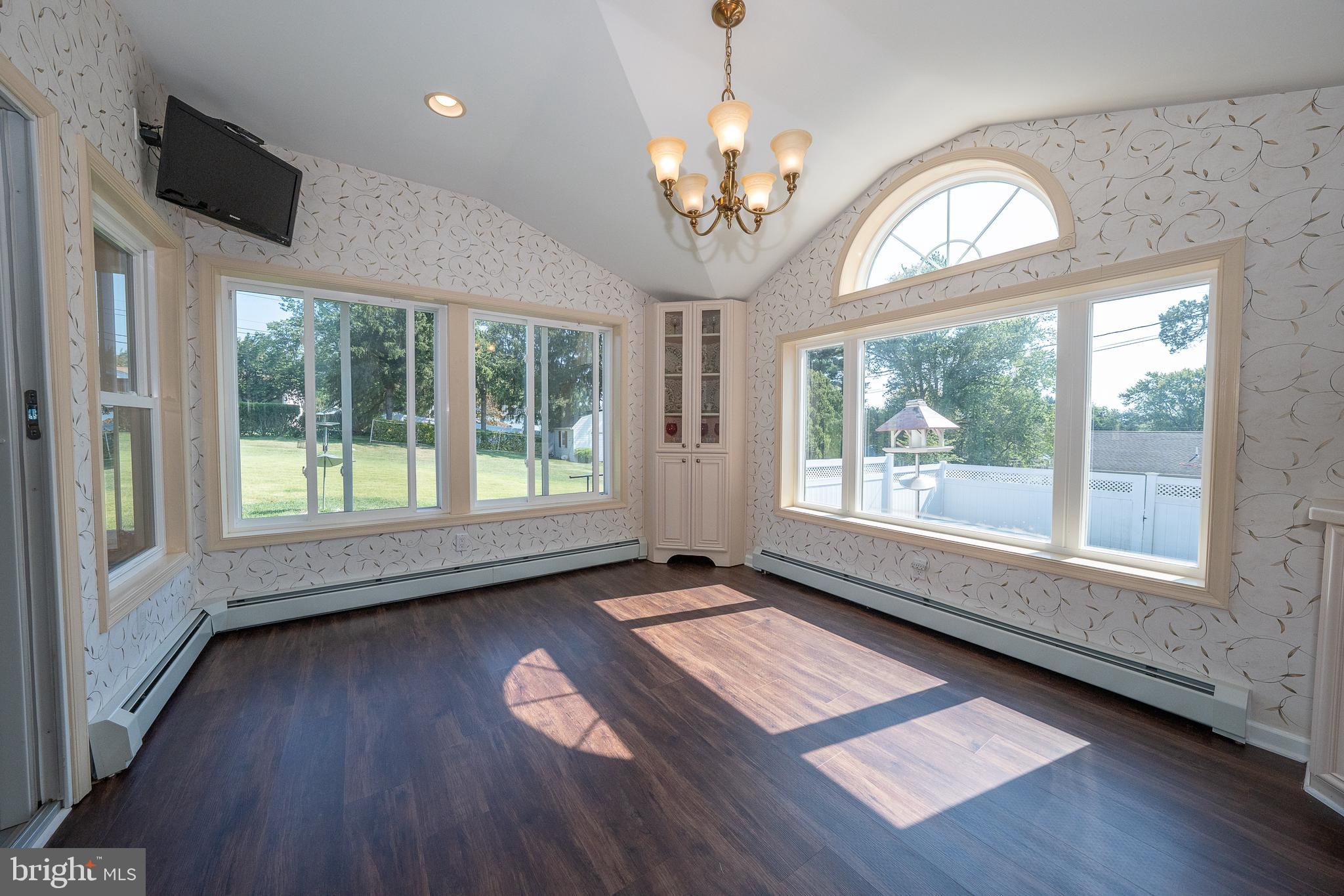 721 BUTTERCUP DRIVE