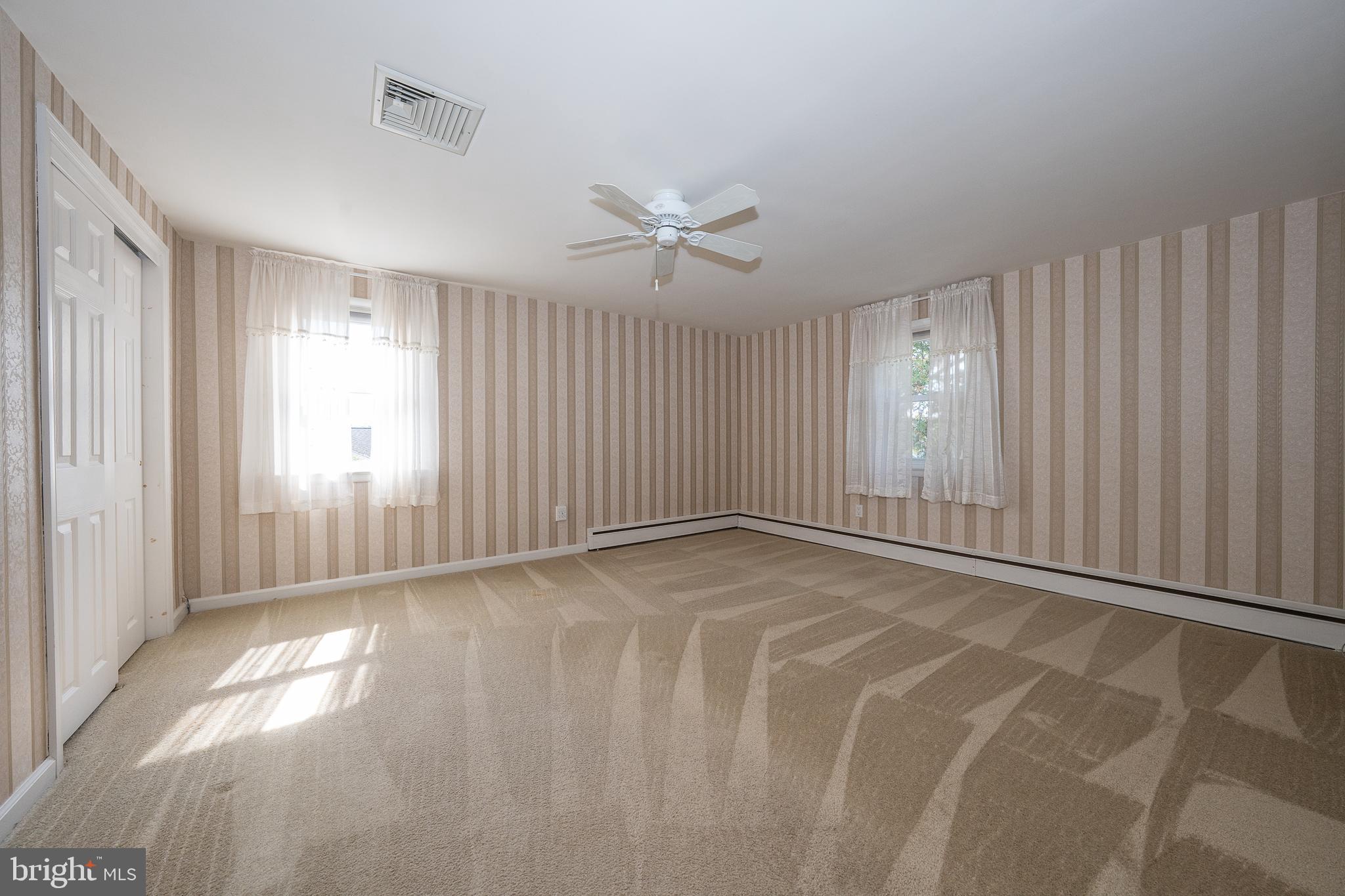 721 BUTTERCUP DRIVE