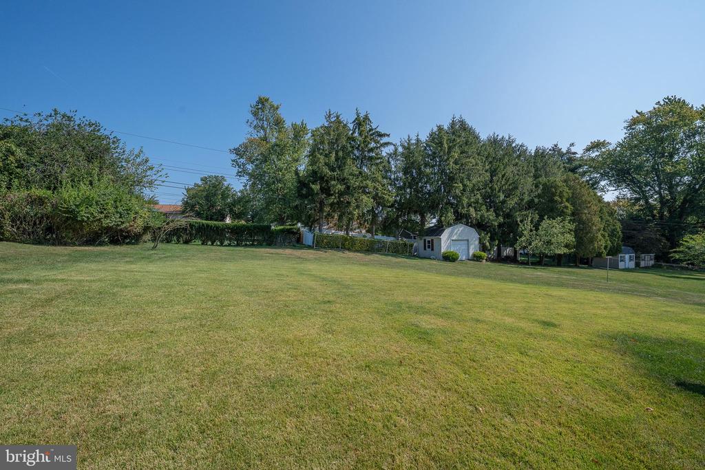 721 BUTTERCUP DRIVE