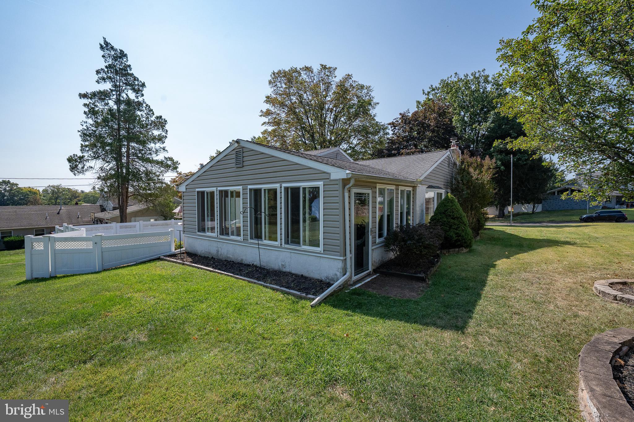 721 BUTTERCUP DRIVE
