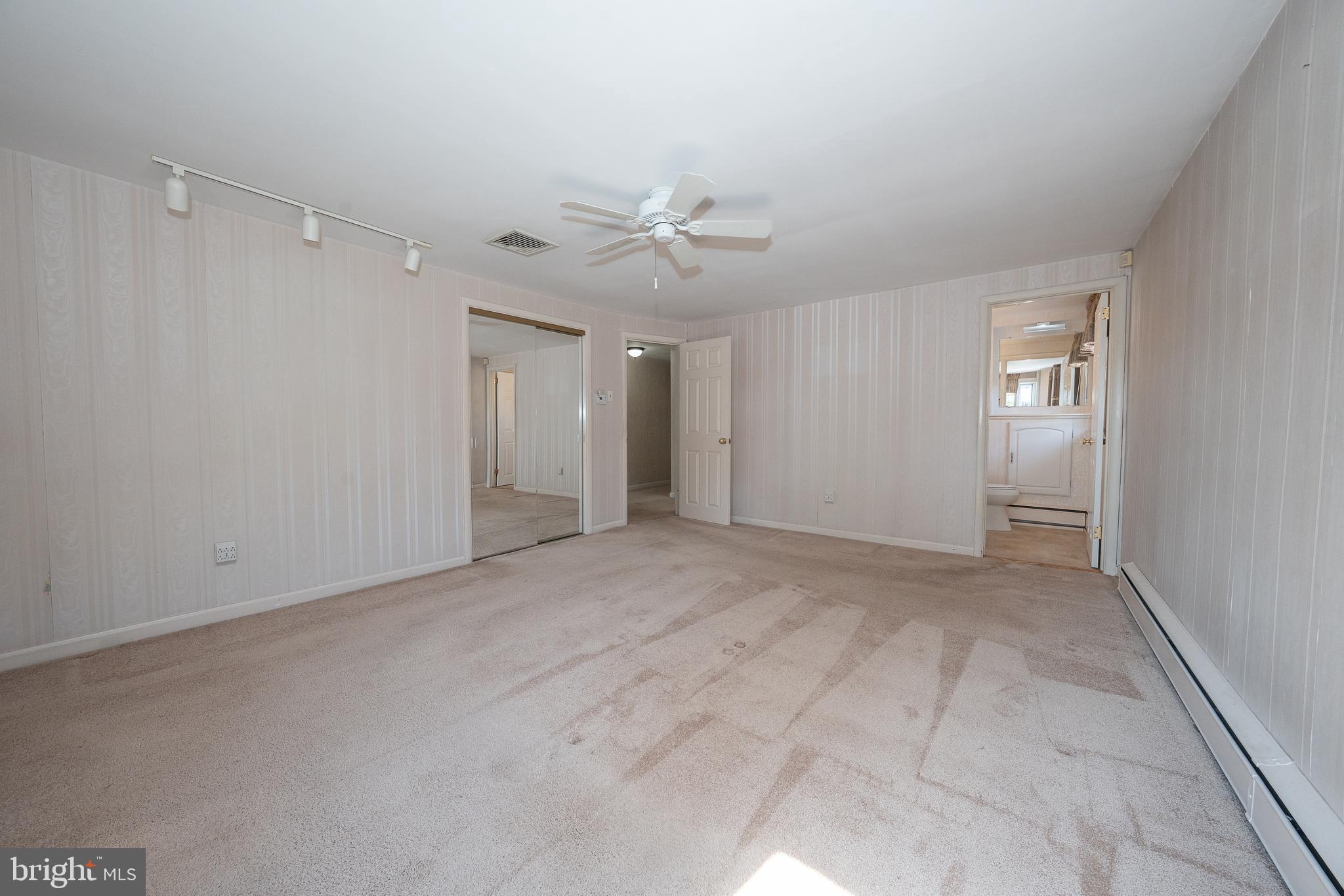 721 BUTTERCUP DRIVE