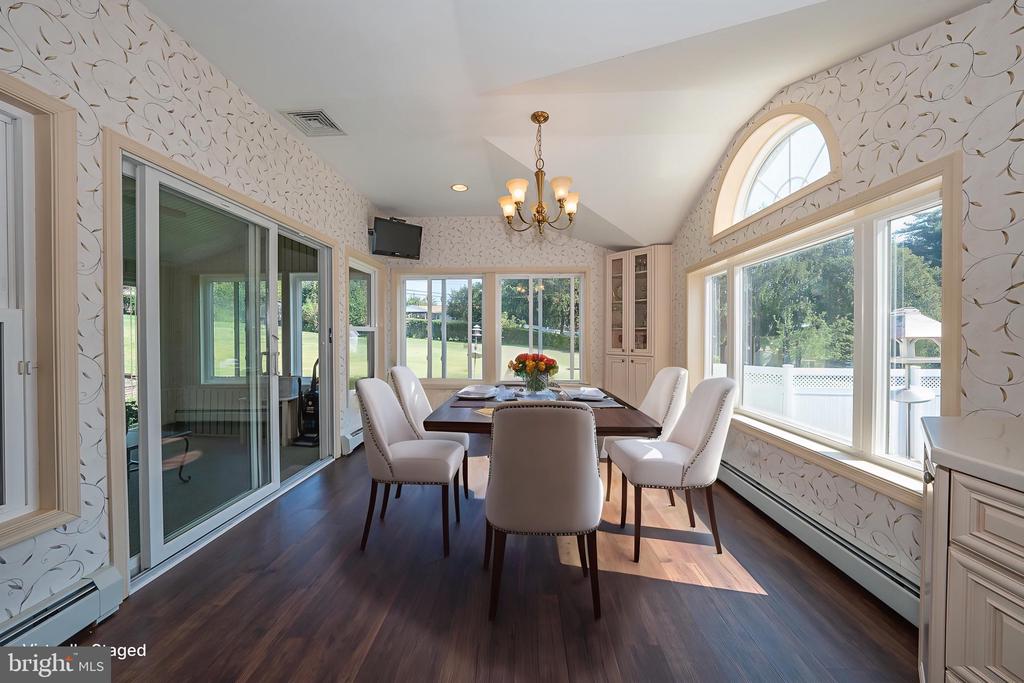 721 BUTTERCUP DRIVE