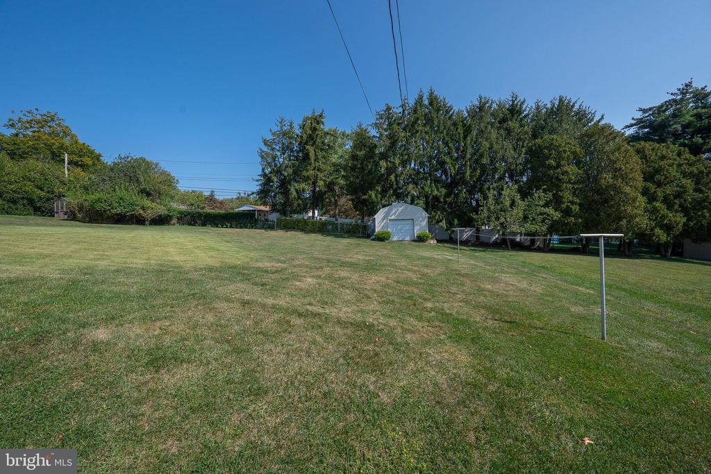 721 BUTTERCUP DRIVE