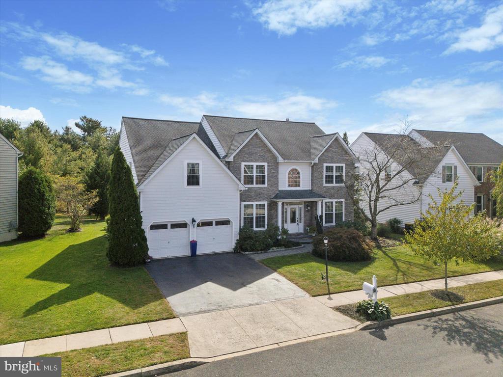 420 LONGLEAF DRIVE