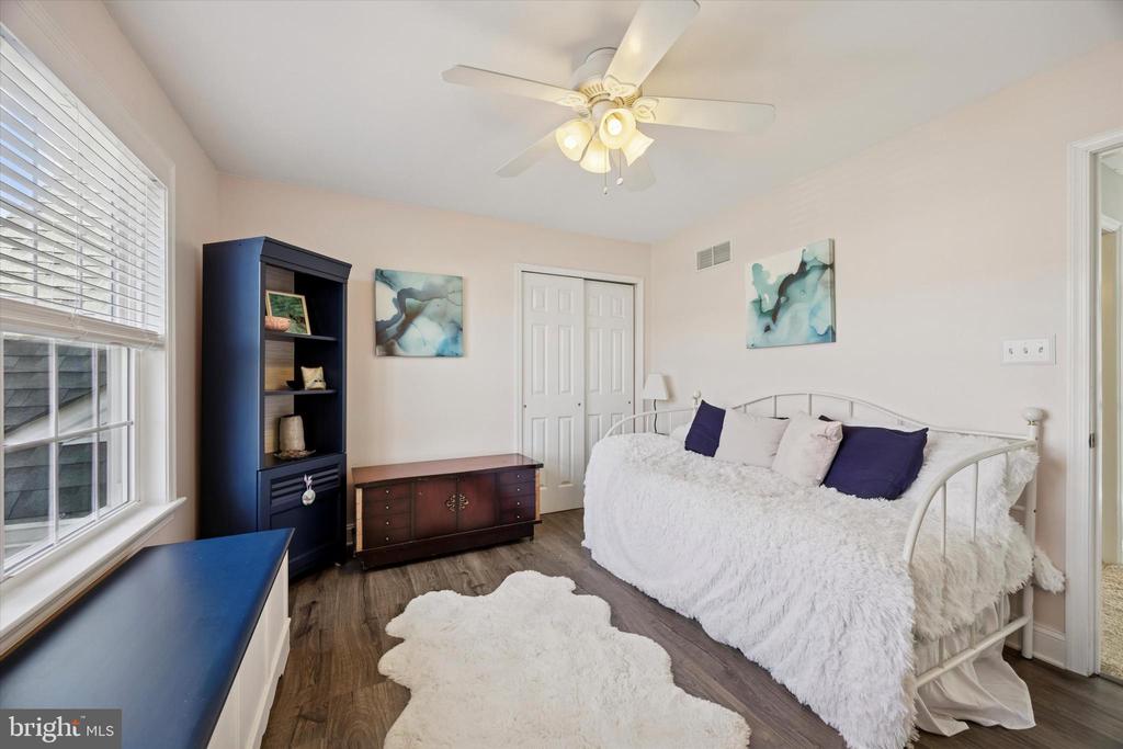 420 LONGLEAF DRIVE
