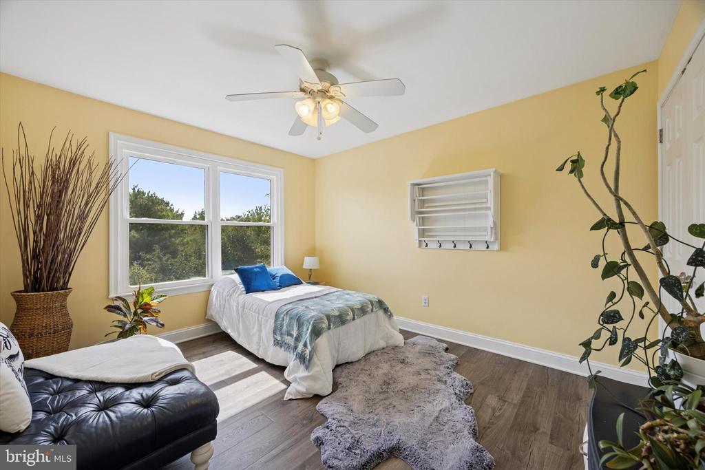420 LONGLEAF DRIVE