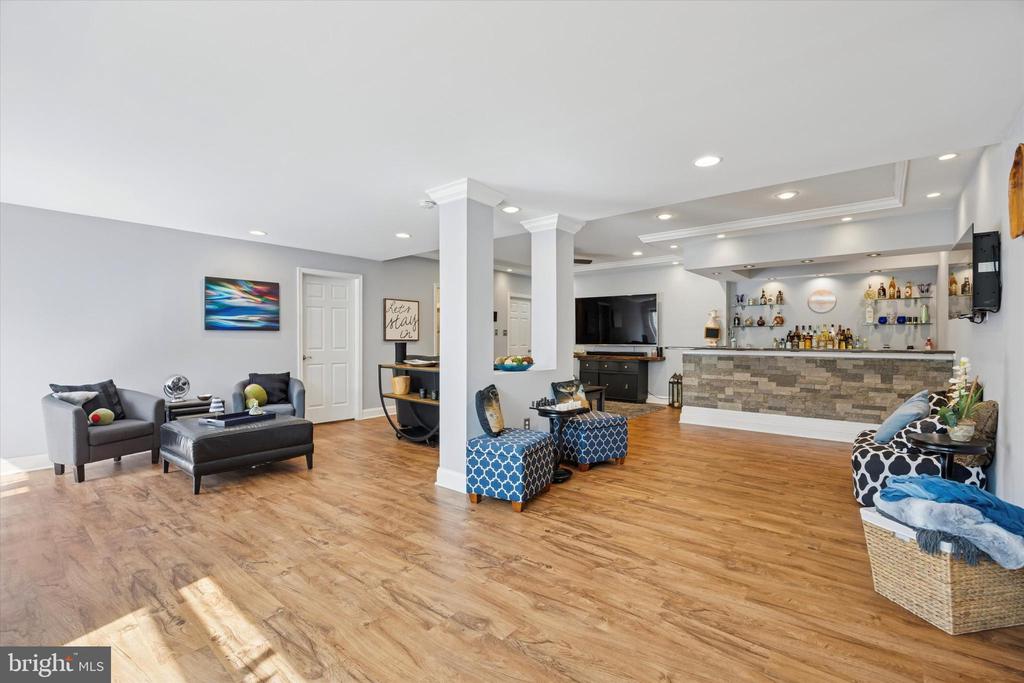 420 LONGLEAF DRIVE