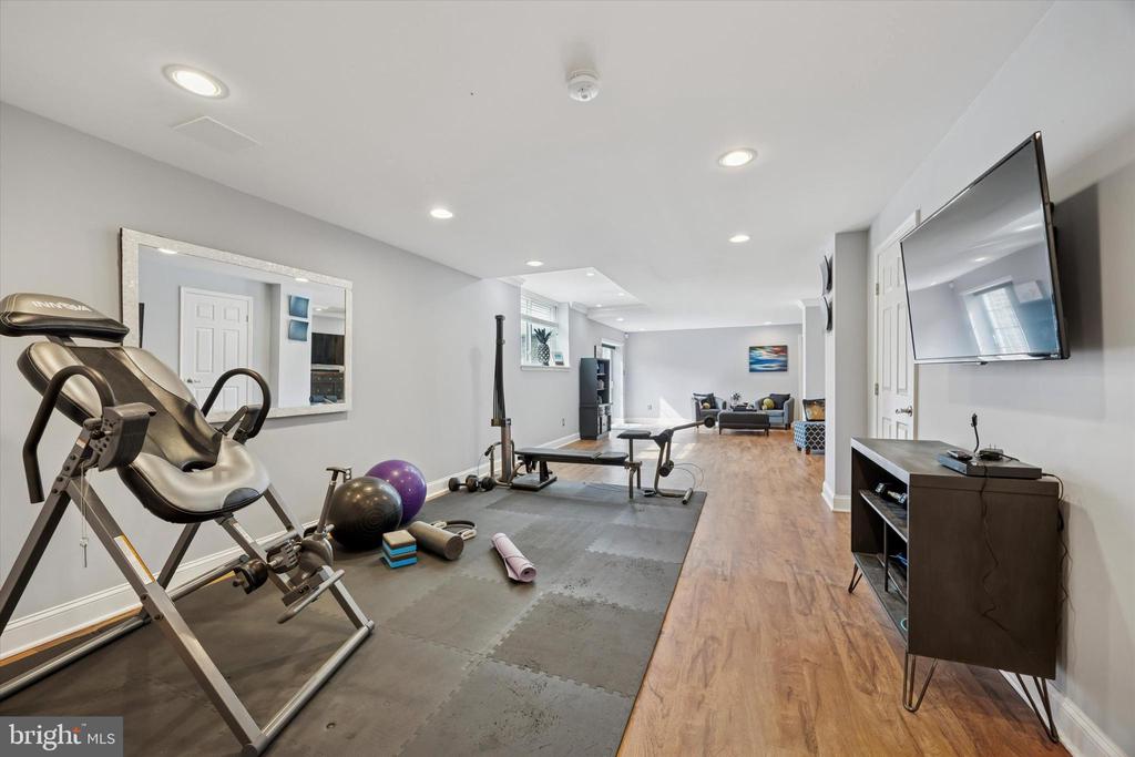 420 LONGLEAF DRIVE