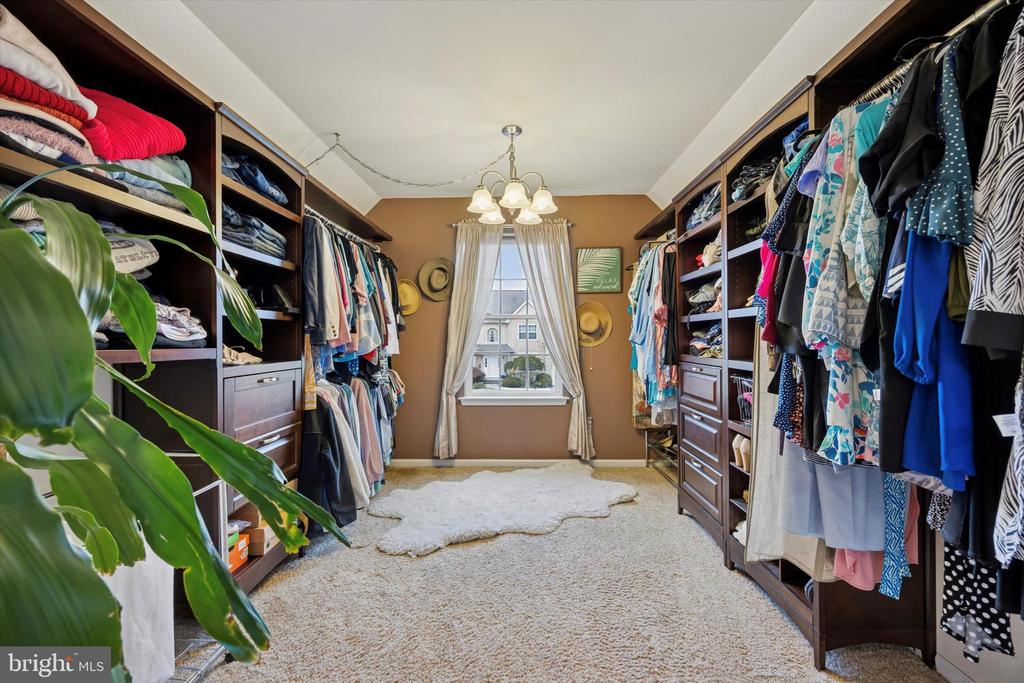 420 LONGLEAF DRIVE