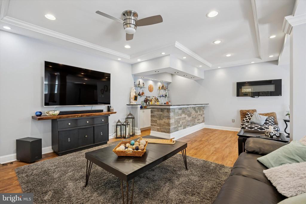 420 LONGLEAF DRIVE