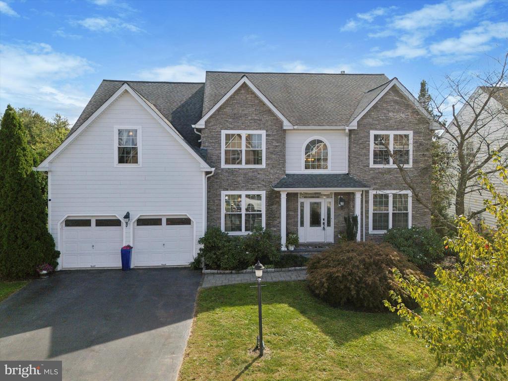 420 LONGLEAF DRIVE