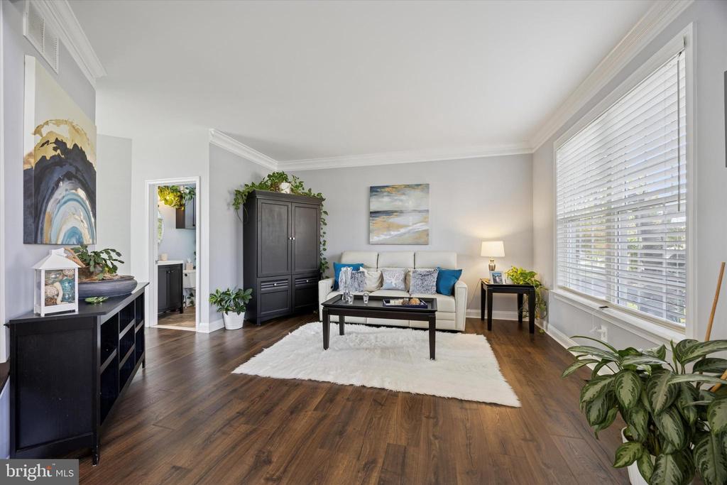 420 LONGLEAF DRIVE