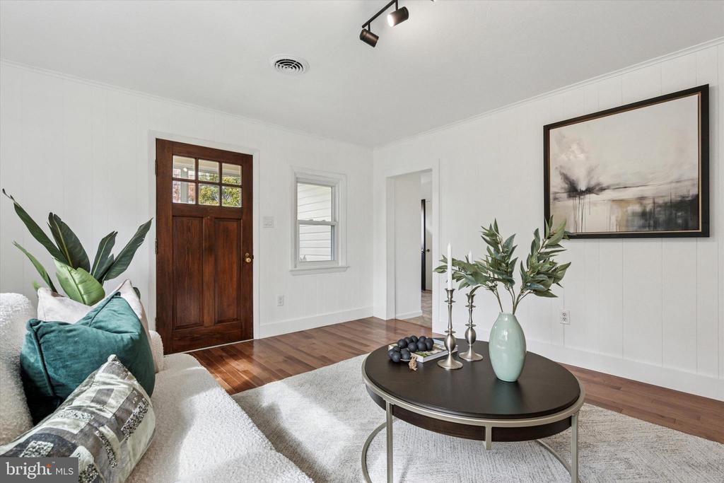 2369 TOHICKON LANE