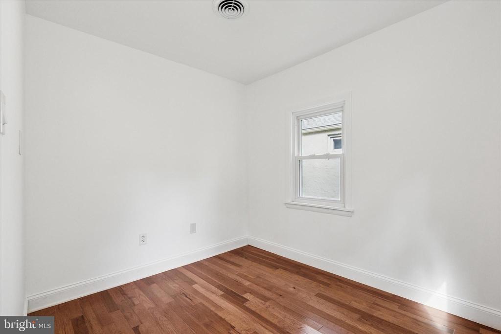 2369 TOHICKON LANE