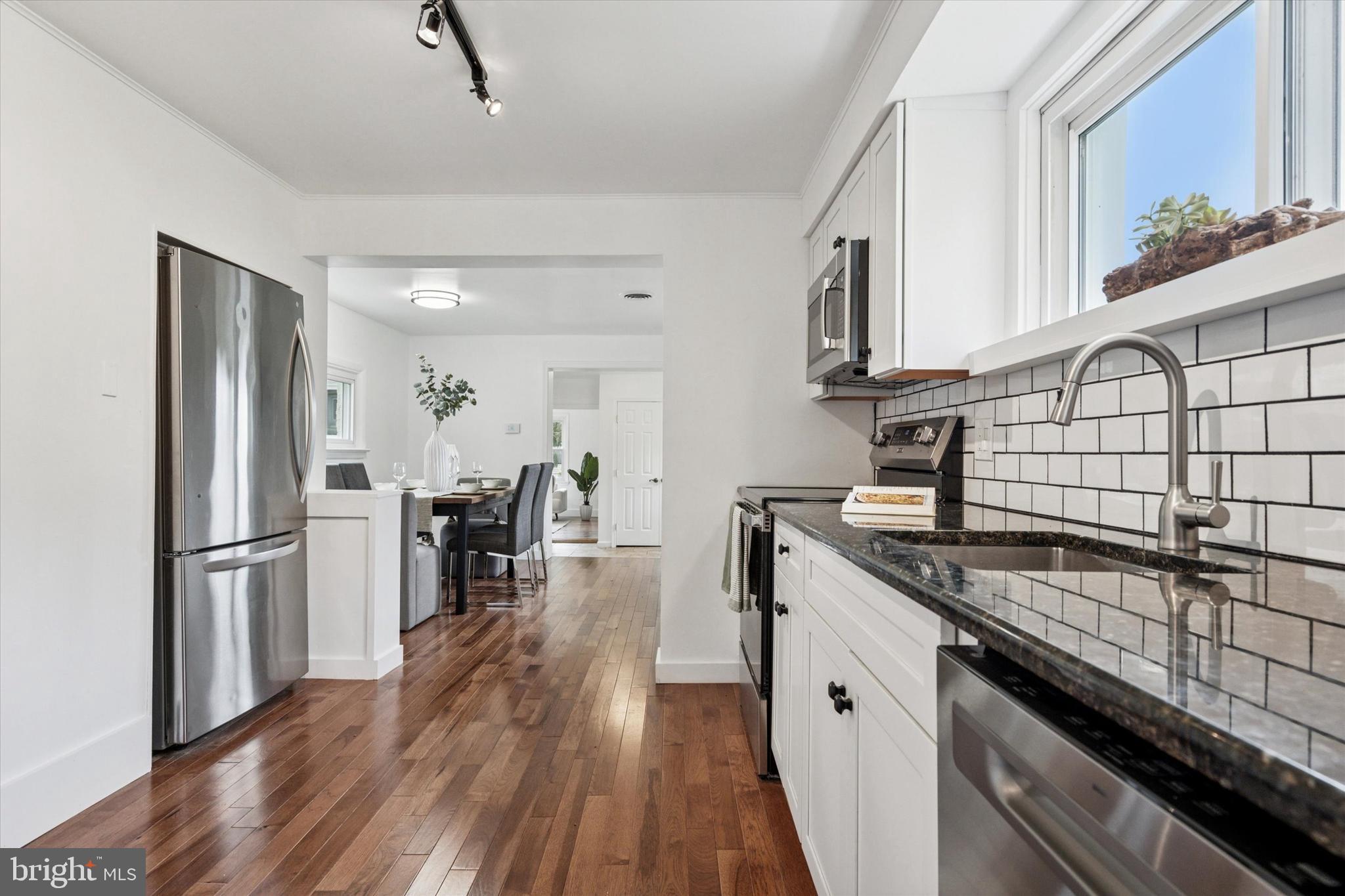 2369 TOHICKON LANE