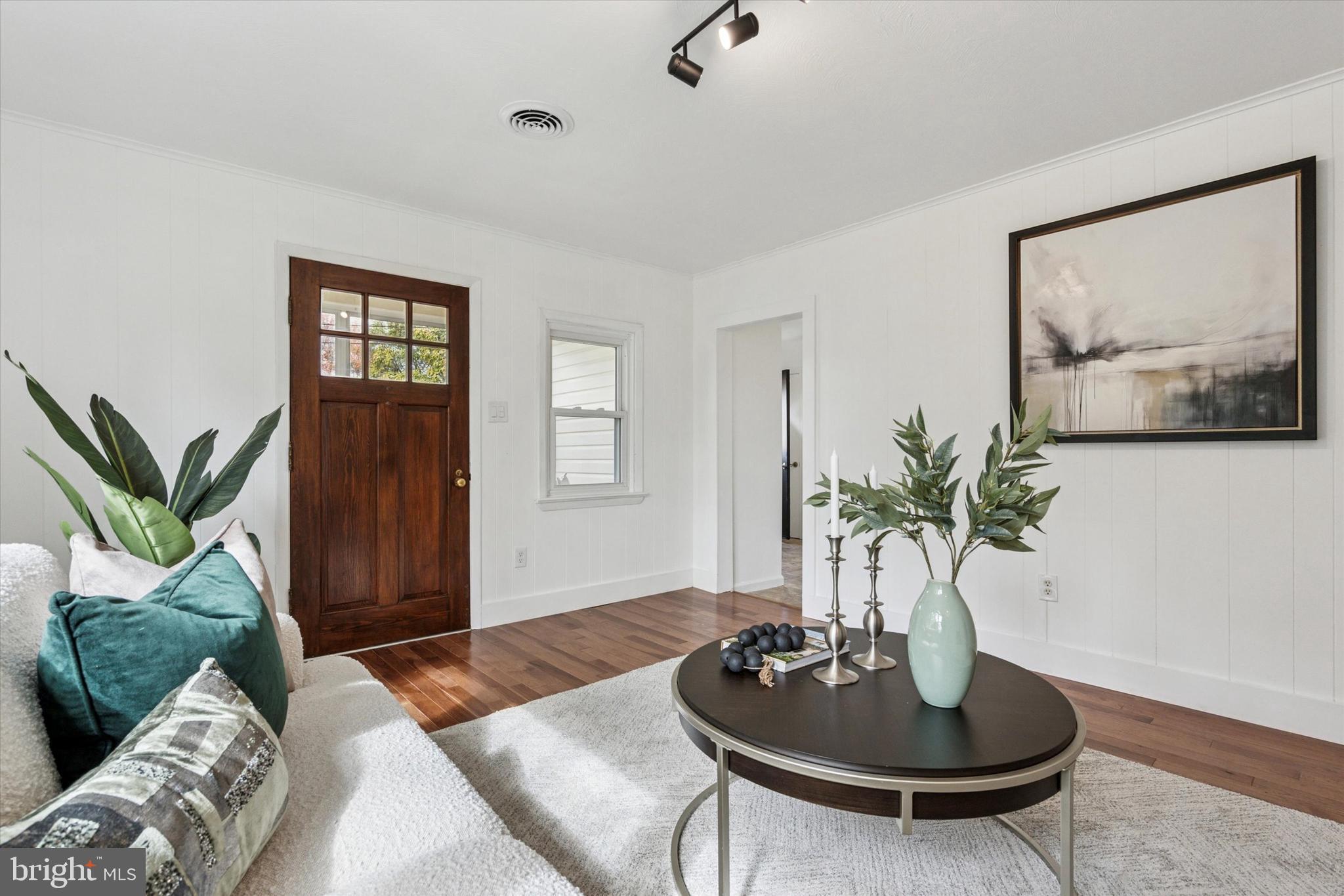 2369 TOHICKON LANE