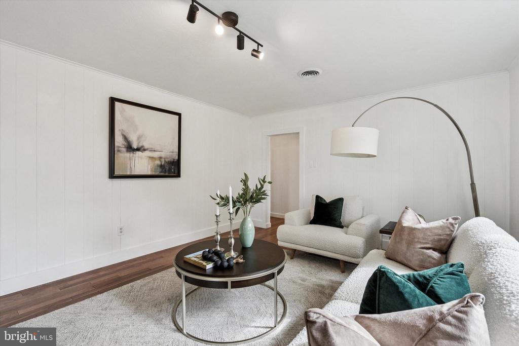 2369 TOHICKON LANE