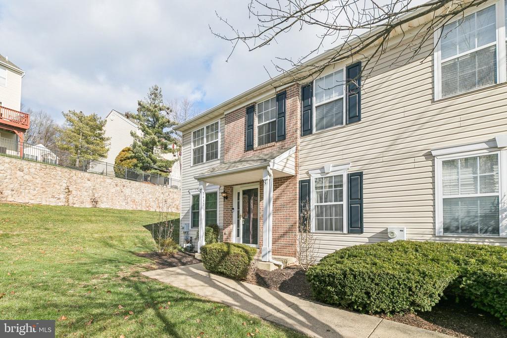 5437 RINKER CIRCLE