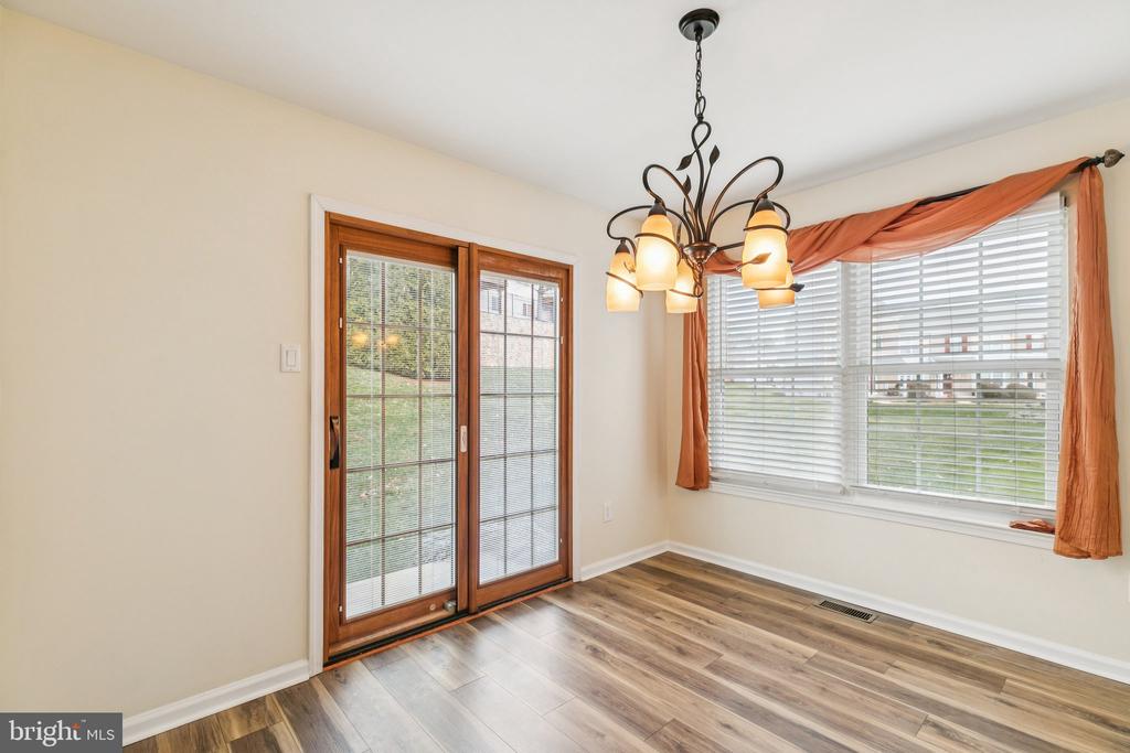 5437 RINKER CIRCLE