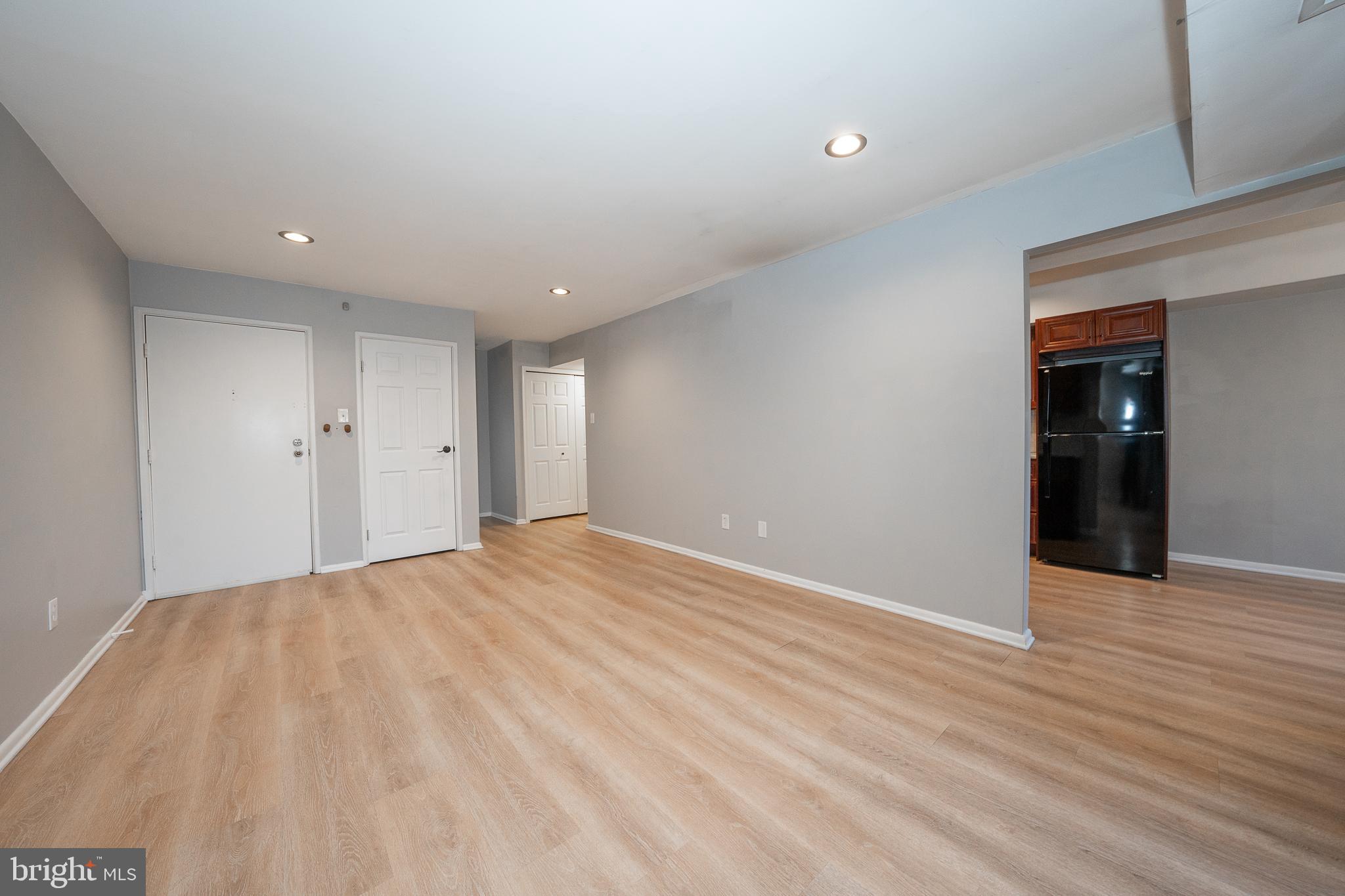 203 HAMPTON CROSSING B 203B