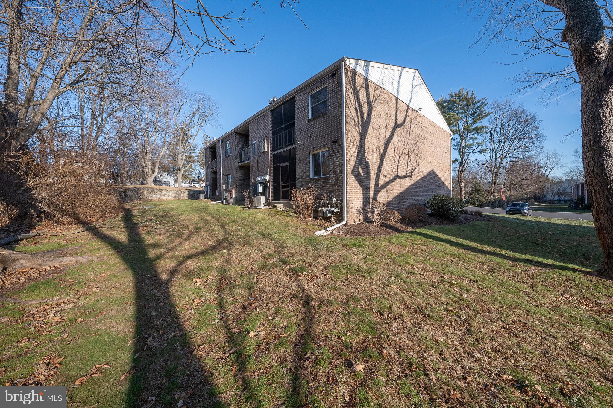 203 HAMPTON CROSSING B 203B