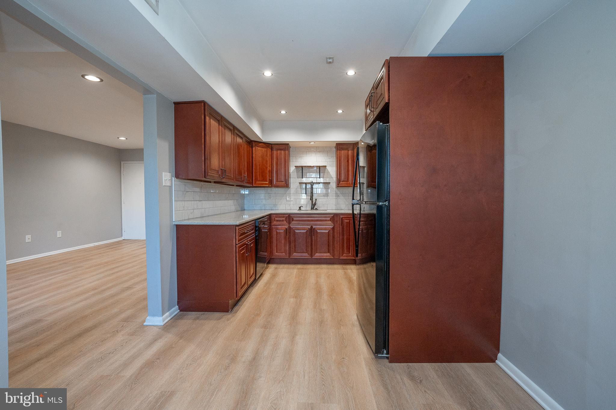 203 HAMPTON CROSSING B 203B